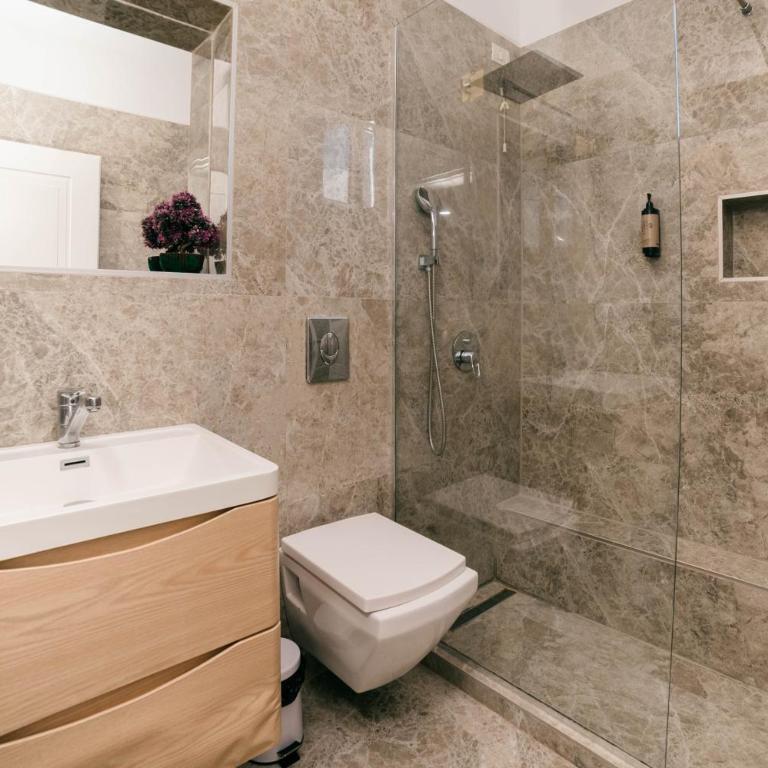 Hotel Platinum Lux - Apartment mit 2 Schlafzimmern - 9