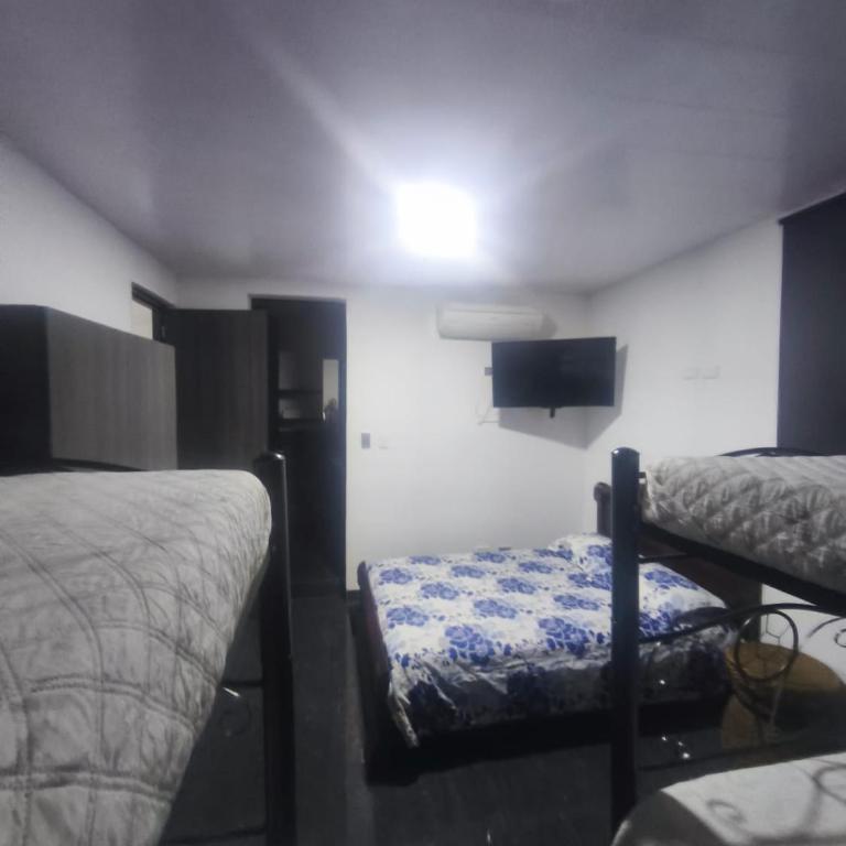 Hotel Siglo 21 - Habitación cuádruple - 3
