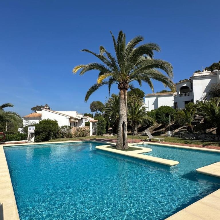 Beautiful house in Moraira with shared pool - Ferienhaus mit 3 Schlafzimmern - 2