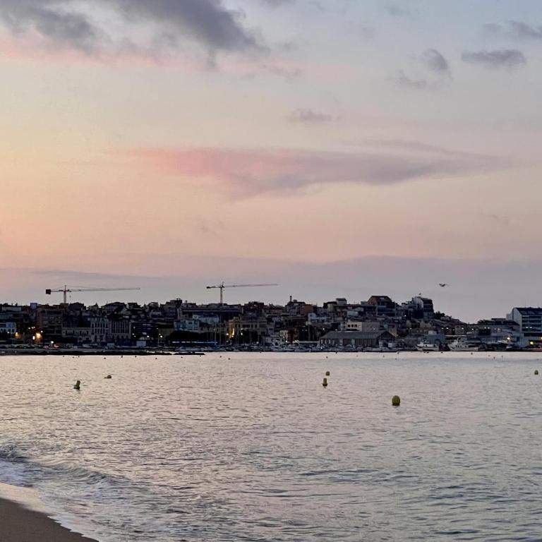 NEW - Casa Palamós - Charming historical home with patio, in the heart of the old town, 100m from beach - Maison de Vacances - 22