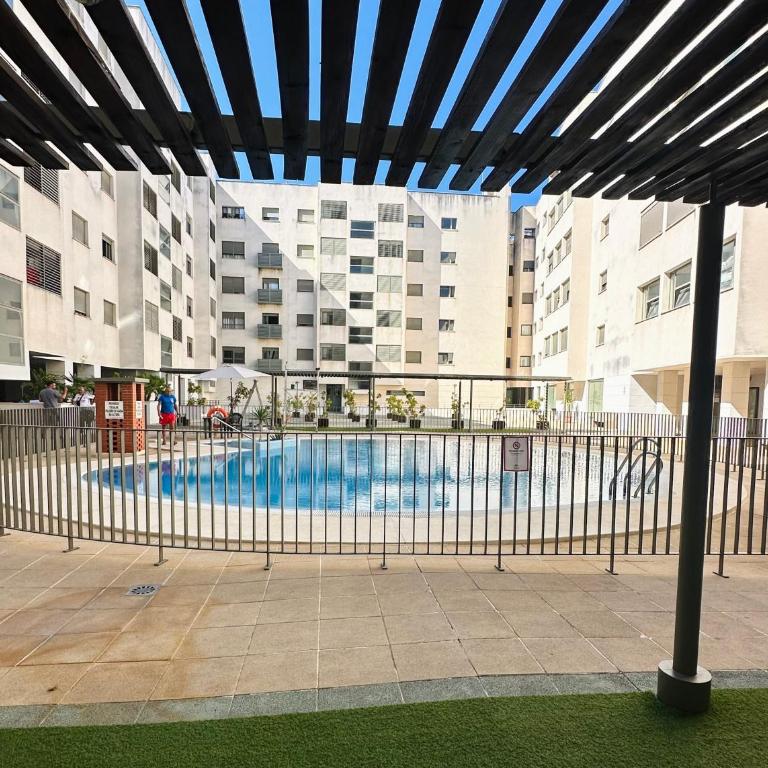Apartamento con piscina, temporada - Apartamento de 1 dormitorio - 12