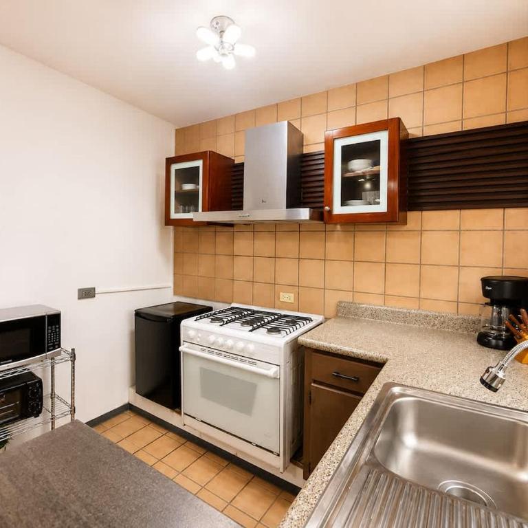 Hermosa Casa 3Px Ac Cerca del tec de Mty Wifi - Apartamento - 30