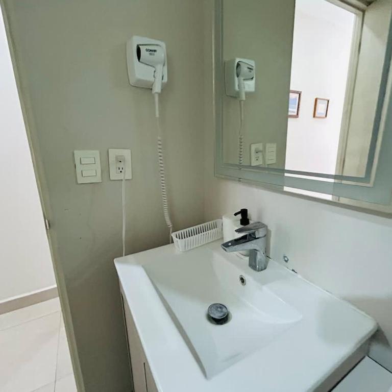 Comodidad Frente Arena Monterrey - Apartamento - 82