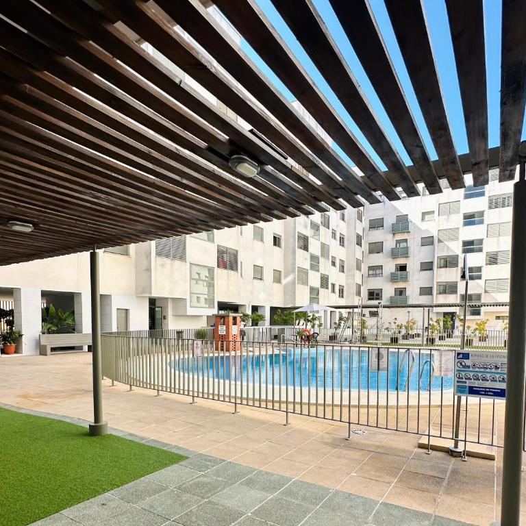 Apartamento con piscina, temporada - Apartamento de 1 dormitorio - 13
