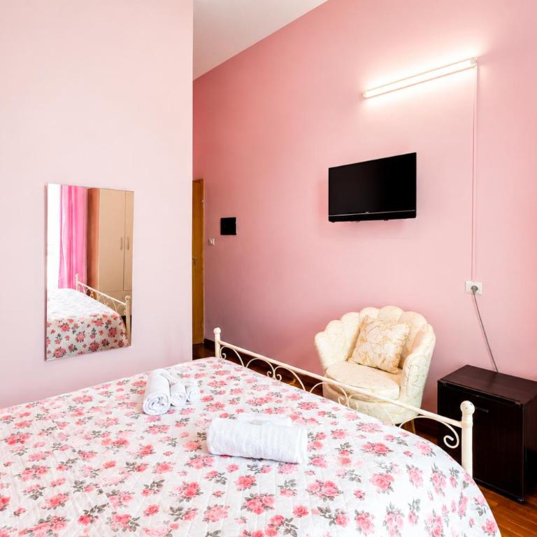 Bamba Luxury Suites Napoli Central Station - Ampia Camera Matrimoniale - 6