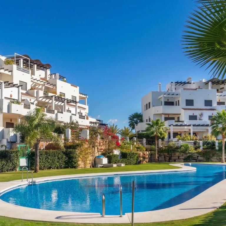 Door To The Sun Estepona - Happy Rentals - Apartamento Deluxe - 2
