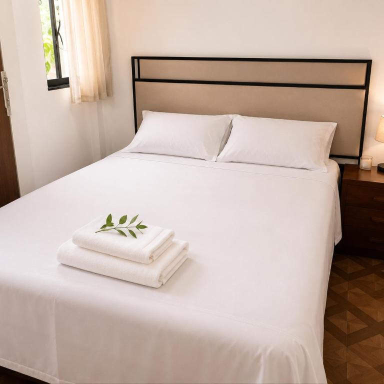 Aparta Suites Torre de Prado 502 Apartamento para 5 Personas - Two-Bedroom Family Apartment - 2