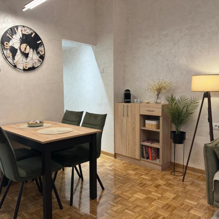 Apartment Lola - One-Bedroom Apartment - 7