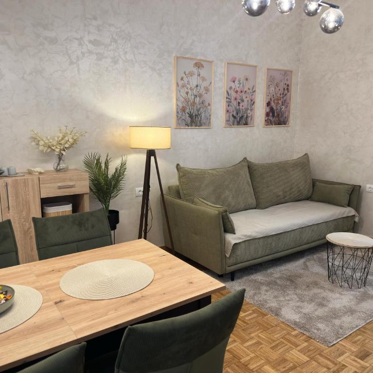 Apartment Lola - One-Bedroom Apartment - 2