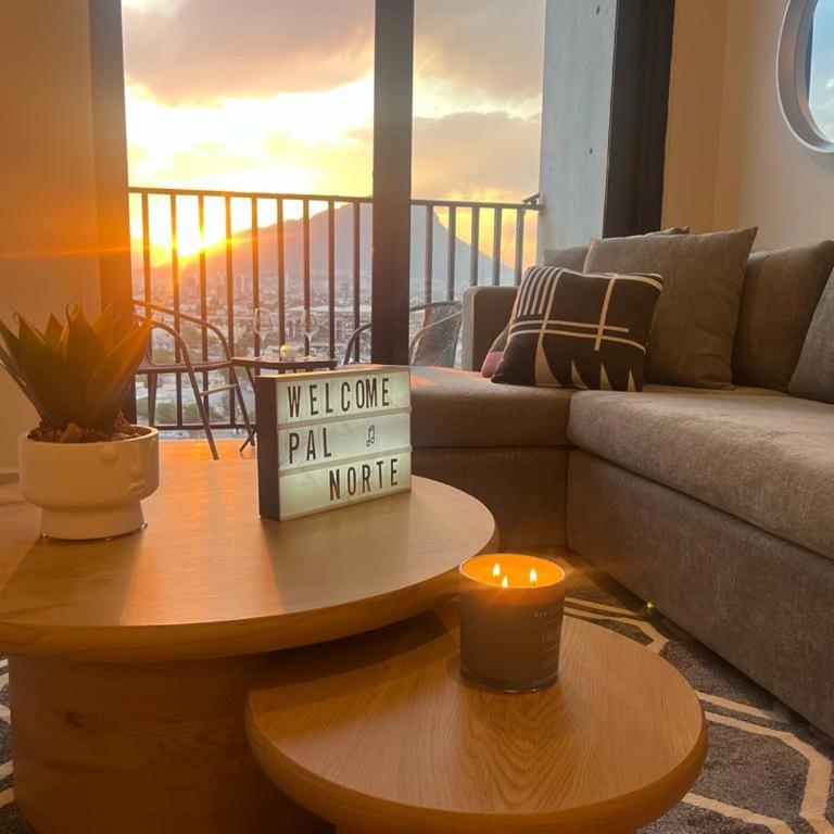 Lujoso Apt/Frente Arena Mty/Terraza/Parking/6Pax - Apartamento - 31