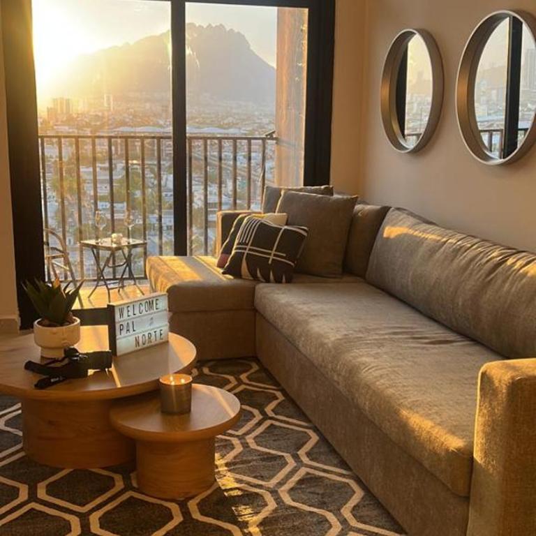 Lujoso Apt/Frente Arena Mty/Terraza/Parking/6Pax - Apartamento - 30
