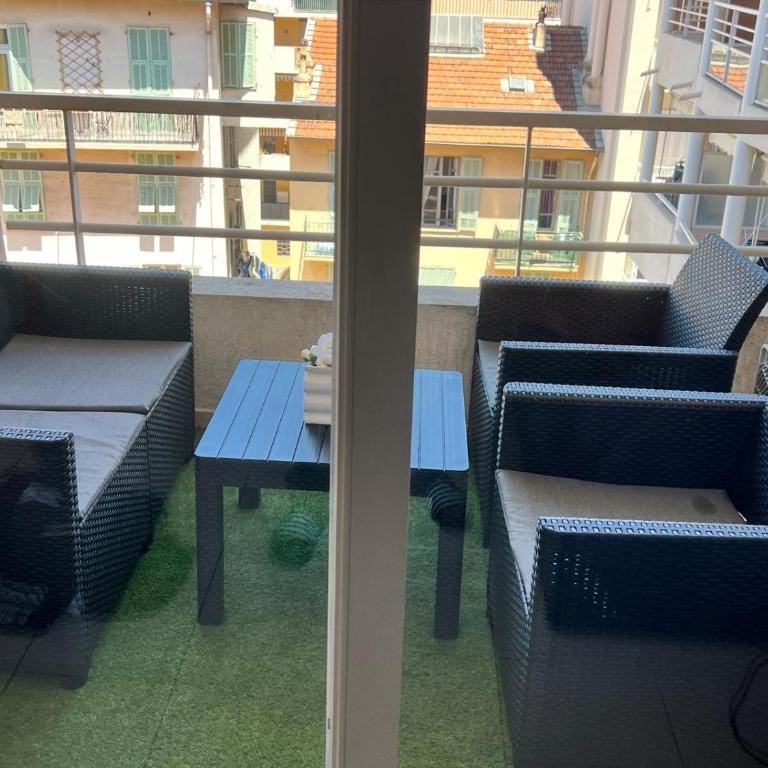 Superbe 2 pièces centre de Nice - Apartment mit 1 Schlafzimmer - 2