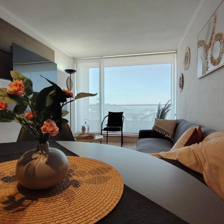 Acogedor y luminoso depto cerca de mall Trébol - Apartamento de 2 dormitorios - 1