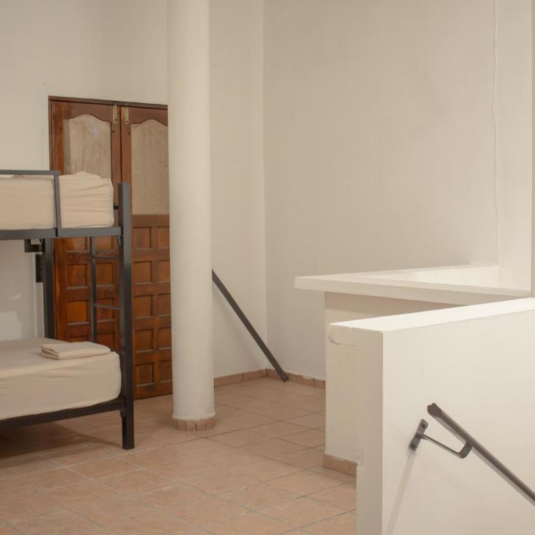 Casa para Grupos Grandes en el Centro de Monterrey - Casa de 3 dormitorios - 2