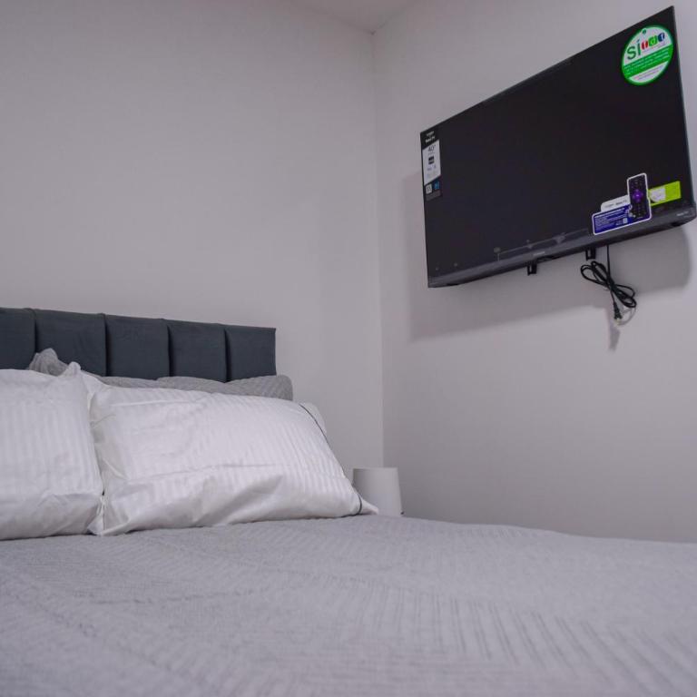 Lumina House Moderno y tranquilo apartamento Cerca de las clínicas y del estadio - Apartamento de 2 dormitorios con balcón - 30