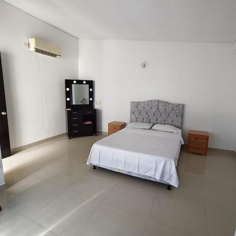 Casa Vacacional con Piscina en Puerto Bahía II - Casa con 1 dormitorio - 5
