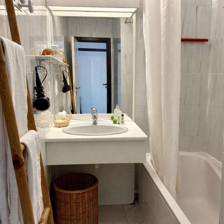 Studio vue panoramique, clim, piscine - 4 pers. - FR-1-226A-221 - Apartment - 10