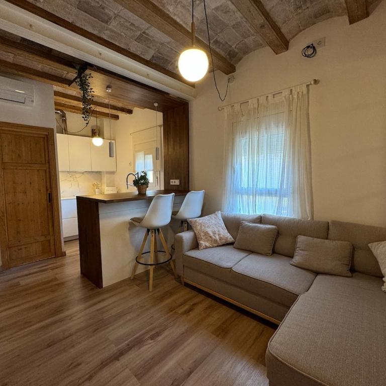 Beachside Apartment 2 Min Walk - One-Bedroom Apartment - 6