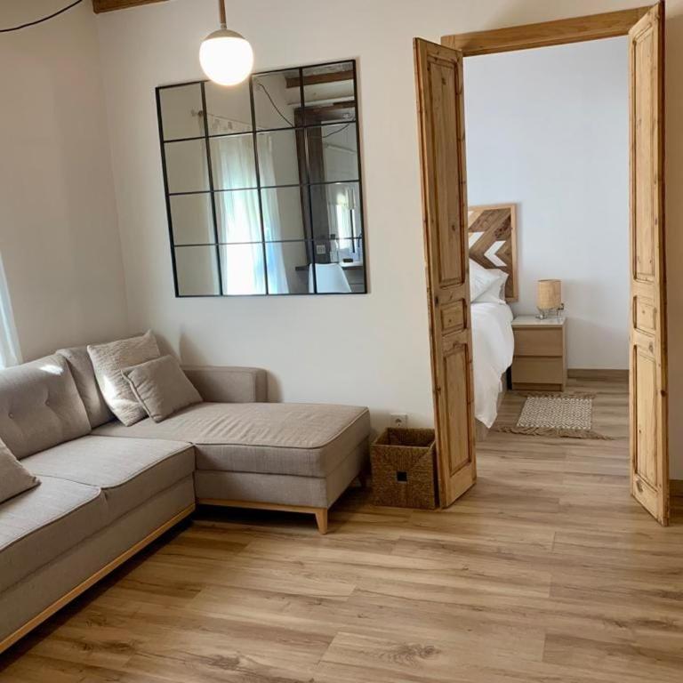 Beachside Apartment 2 Min Walk - One-Bedroom Apartment - 23