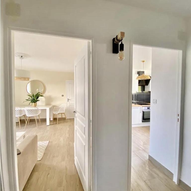Port Marianne City Cosy Appartement - Apartment mit 3 Schlafzimmern und Balkon - 1