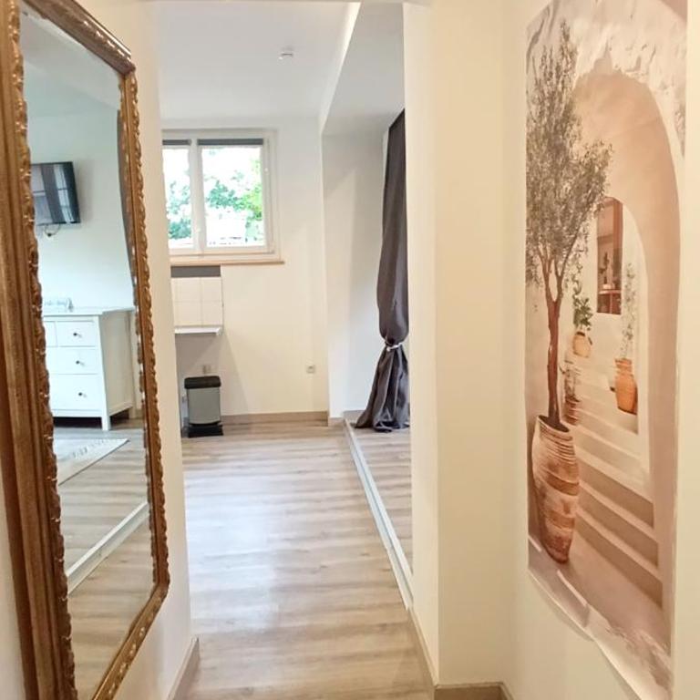 Apt 14 au 3ème étage, un superbe T2 bis d'environ 60m2, climatisé et entièrement équipé avec une terrasse privée, dans un immeuble authentique du 18 ème siècle - Apartment mit 1 Schlafzimmer - 6