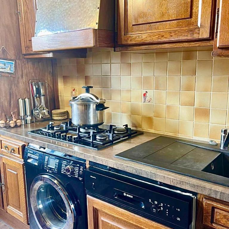 Apartment with Sea View - Private Parking - 5 min from airport - Apartment mit 3 Schlafzimmern - 3