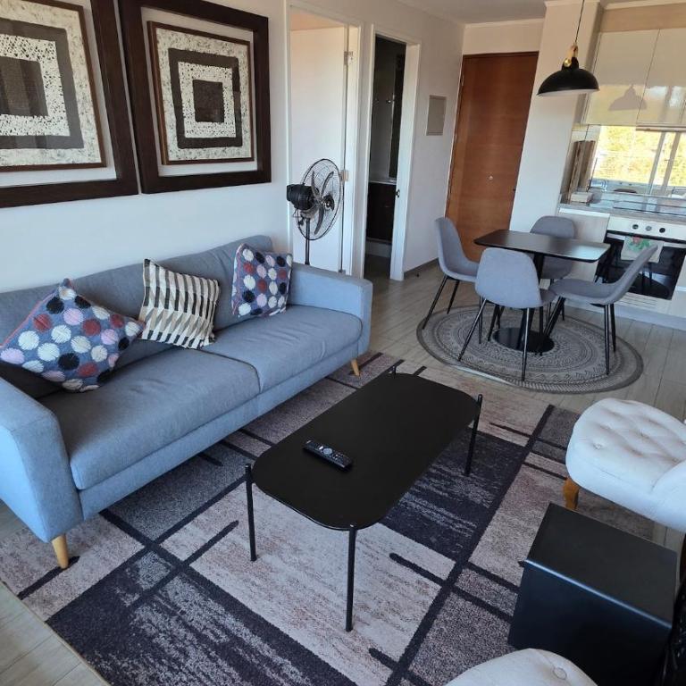 Departamento cercano al centro, estacionamiento y wifi - Two-Bedroom Apartment - 8