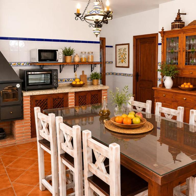 Cortijo Los Arcos - Lujo rural con piscina y vistas espectaculares en Málaga - Casa de 5 dormitorios - 11