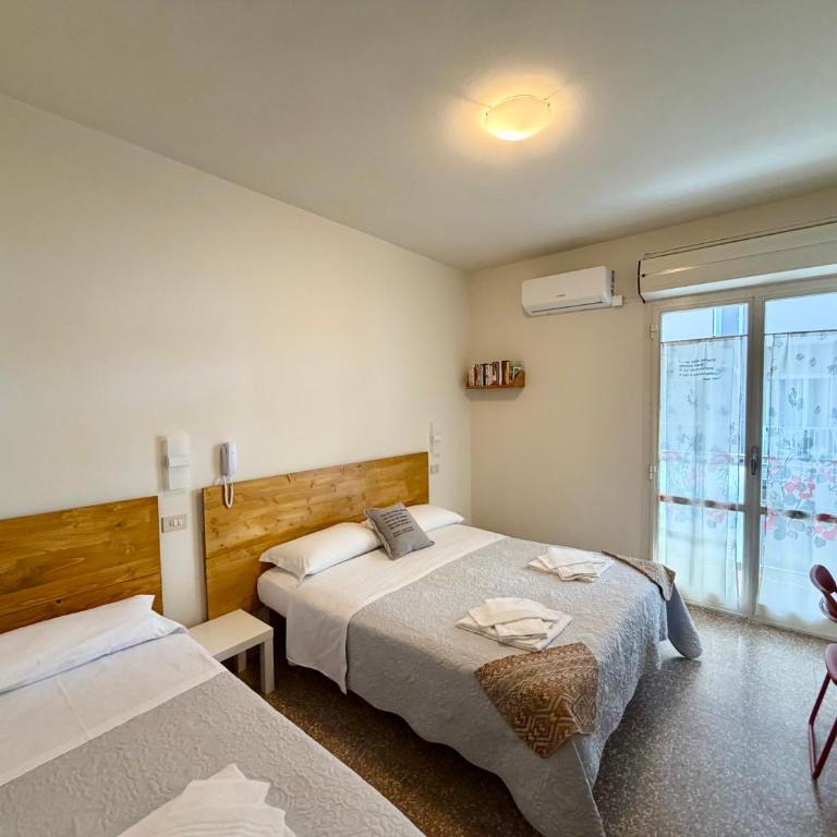 Hotel Morri - il BIBLIHOTEL - Camera Tripla con Bagno - 7