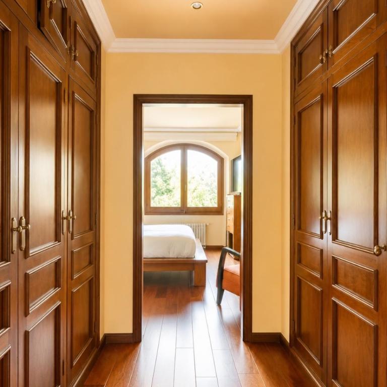 Luxury Villa in Girona with Indoor Pool & Garden Base for Costa Brava, France and Barcelona - Deluxe Villa - 13