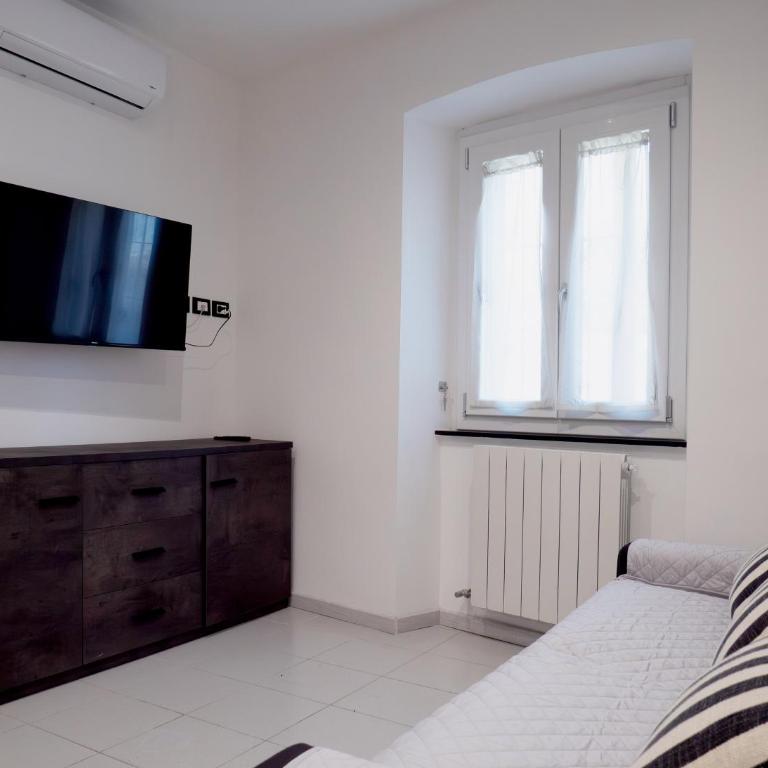 La Casa di Betty - Two-Bedroom Apartment - 8