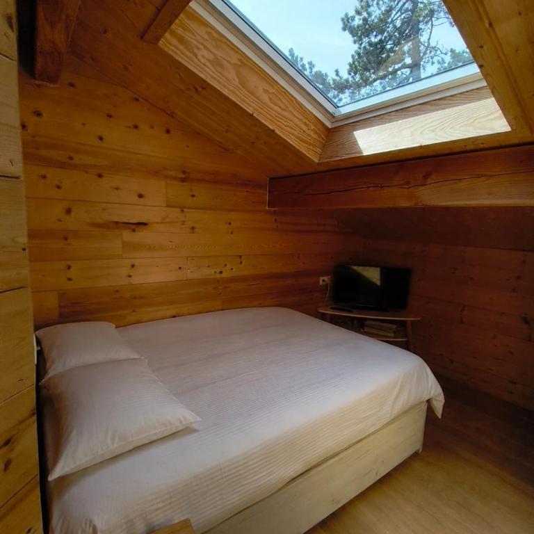 L'Art Chalet Les Angles - Three-Bedroom Chalet - 12