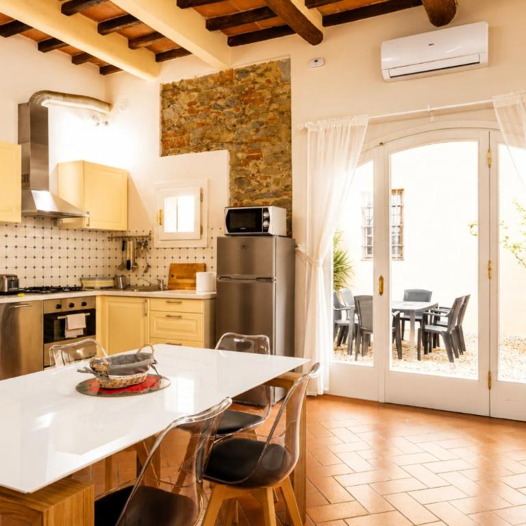 Apartment with Private Garden - Appartamento con 3 Camere da Letto - 12
