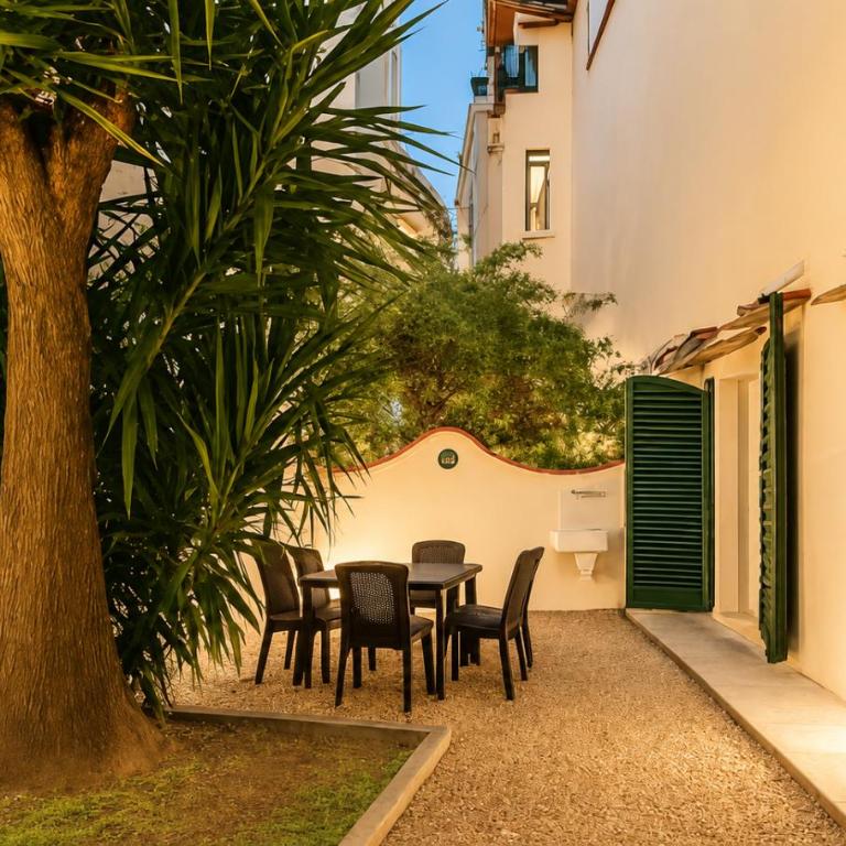 Apartment with Private Garden - Appartamento con 3 Camere da Letto - 20