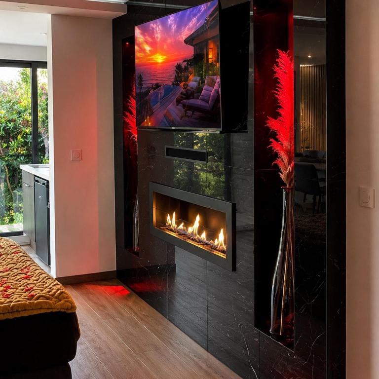 SPICY LOVE Suite Romantique avec Jacuzzi Privatif Proche Nice Cannes Cagnes sur mer Antibes - Appartement 1 Chambre - 5