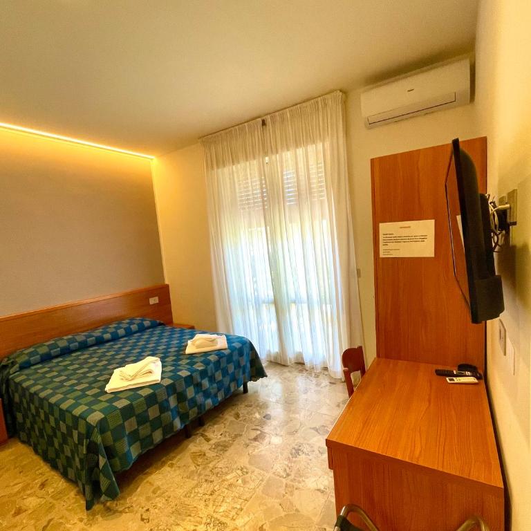 Hotel Jole - Camera Matrimoniale Superior - 6