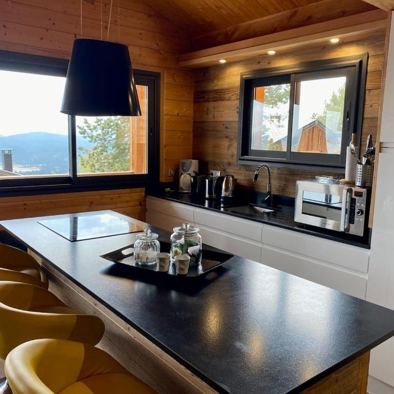 L'Art Chalet Les Angles - Three-Bedroom Chalet - 25