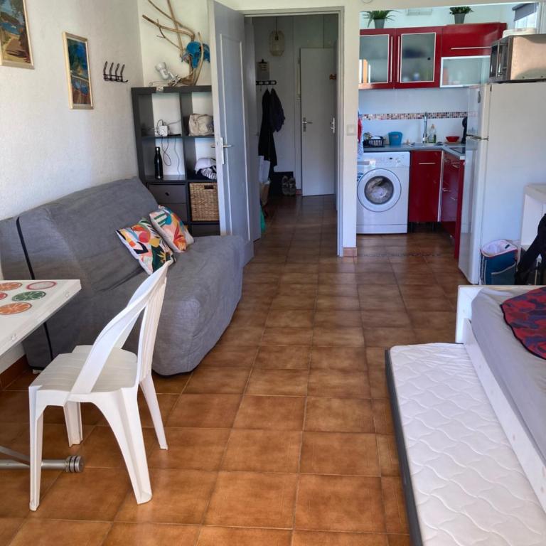 Studio lavandou avec parking privé proche mer - Studio avec Terrasse - 5