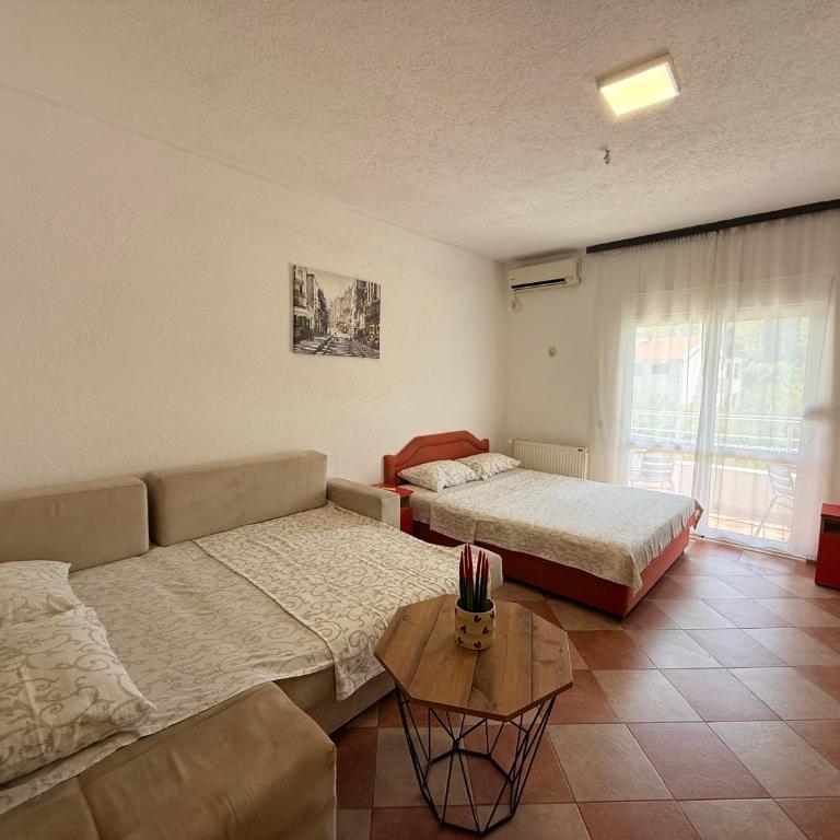 Apartmani PERICIC SUTOMORE NEW HOUSE - Studio Familial - 7
