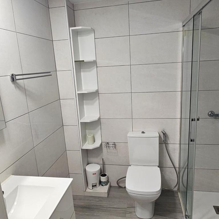 Valdes Center 313A, near beach, full Aircon - One-Bedroom Apartment - 3