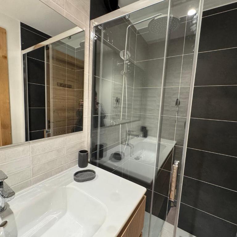 Appartement Carroz d'Arâches - Lodge Le Chamois - 83 m2, 6 pax, Centre station, Bain nordique, Terrasse, BBQ - Appartamento Premium con 3 Camere da Letto - 30