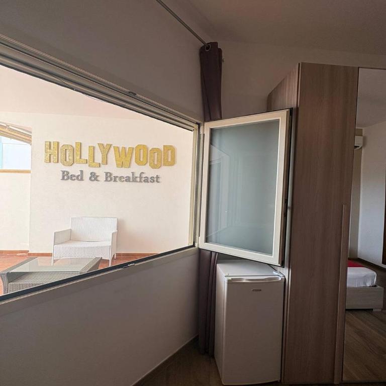 B&B Hollywood - Parcheggio Privato - Triple Room with Private Bathroom - 29