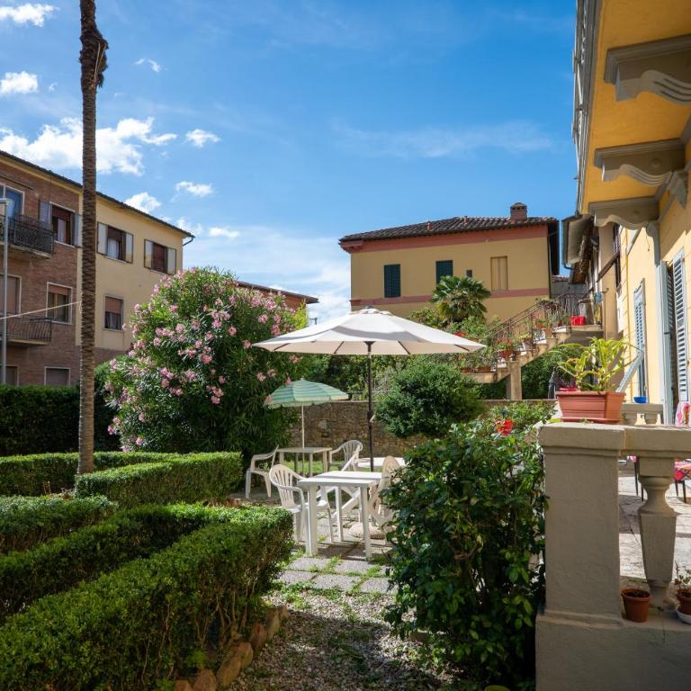 Casa di Alfredo Affittacamere - Standard Double Room with Shared Bathroom - 12