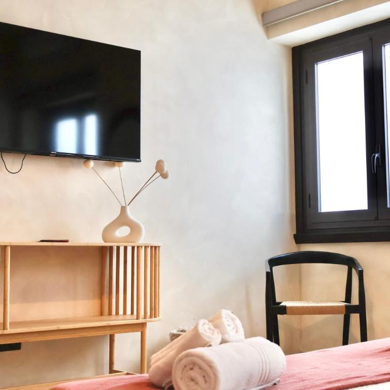 Taga Suites - Deluxe One-Bedroom Apartment - 8