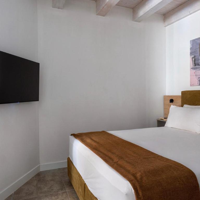 Serenea Suites & Apartments - Camera Matrimoniale Standard - 2