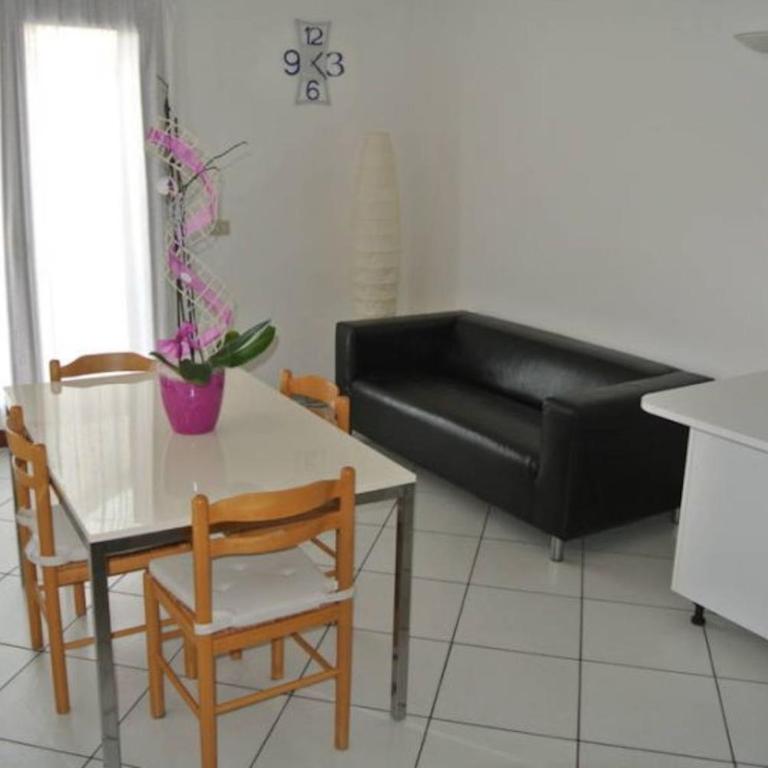 Enjoy your holiday 200m from the beach - Apartment - 3