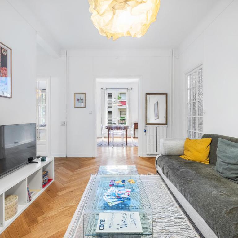 Charming & Comfortable - Near the Port / Parking - Appartement 2 Chambres - 1