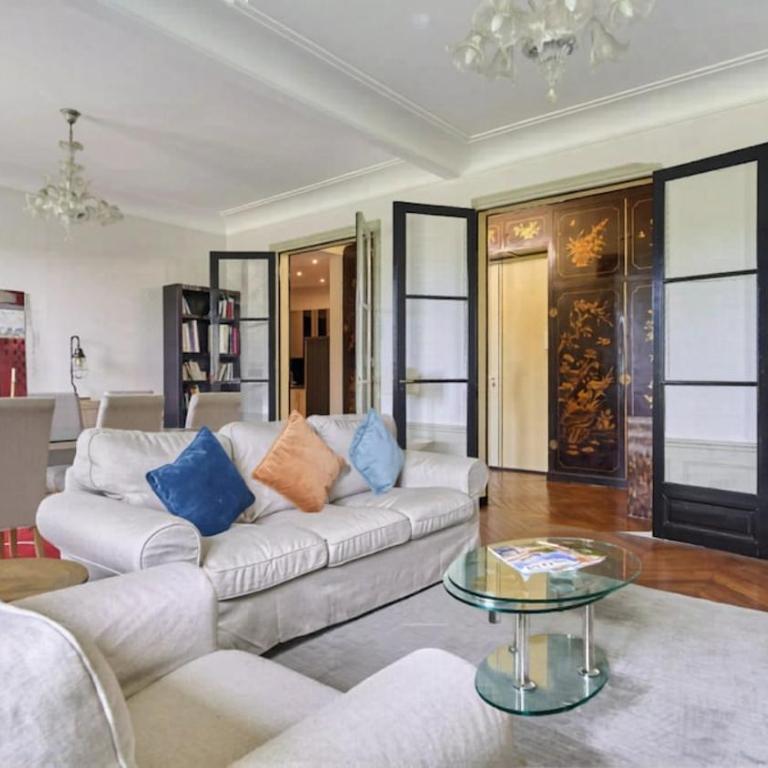 Bright and Chic Haussmannian Porte Maillot - Appartement 2 Chambres - 2
