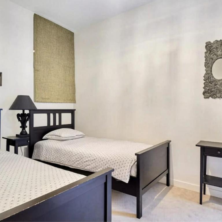 Bright and Chic Haussmannian Porte Maillot - Appartement 2 Chambres - 9