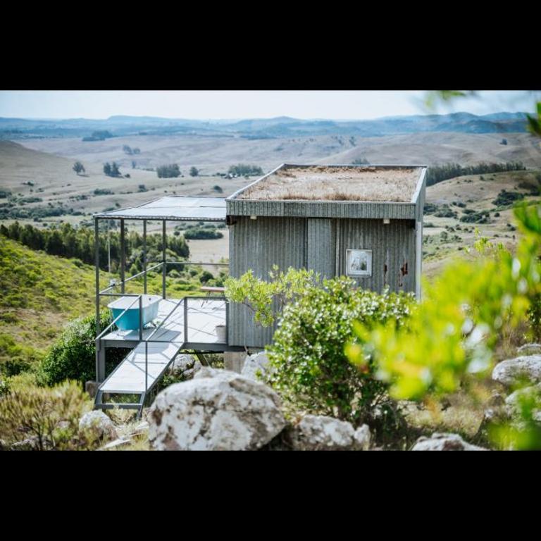 Eco-Suite Estación Penitente - Habitación con cama extragrande y vistas al jardín - 2
